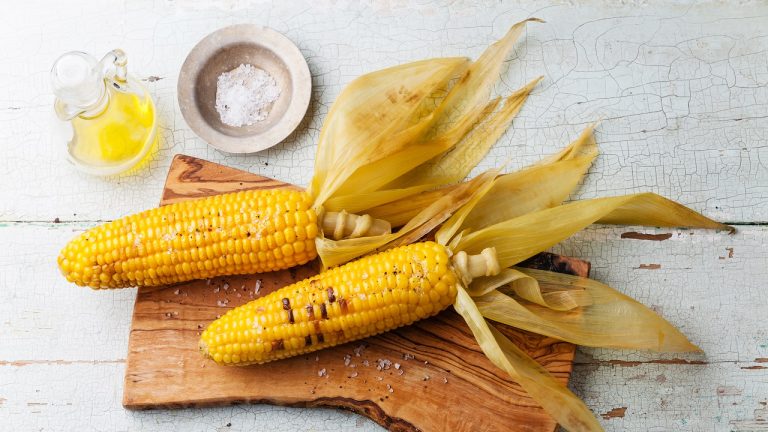 Suda Qaynatmadan 5 Dəqiqəyə Qarğıdalı Bişirməyin Qaydası Resepti | Evdar.az