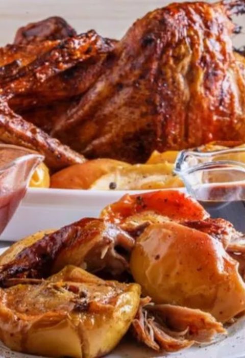 bayram sufresinin bezeyi nar sousunda ordek qizartmasi