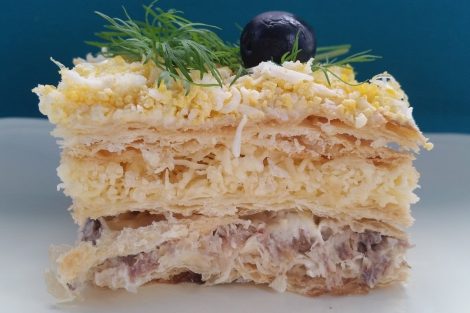 proteinle zengin baliqli yuxa salati