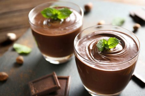 qaynadilmis yumurtadan super dadli sokoladli pudinq1