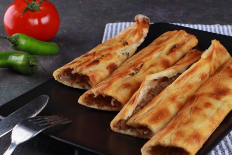 turk metbexinin qiymeli bafra pidesi